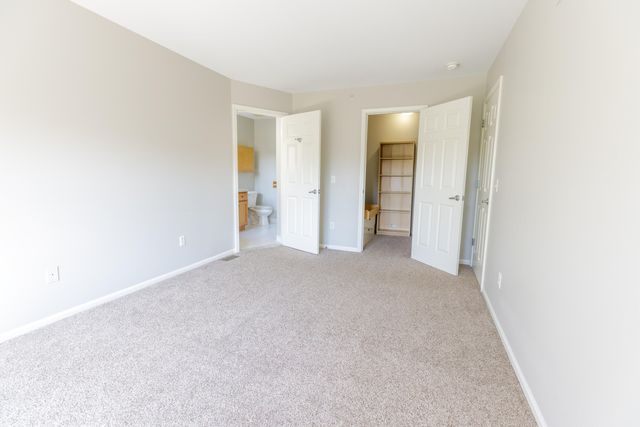 3057 Barclay Way, Ann Arbor, MI 48105