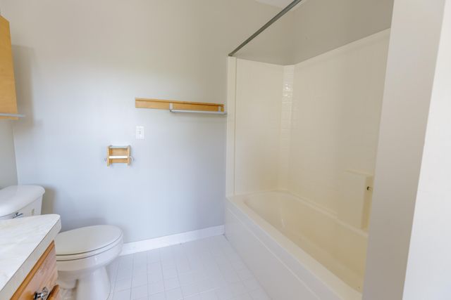 3057 Barclay Way, Ann Arbor, MI 48105