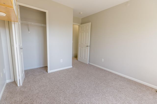 3057 Barclay Way, Ann Arbor, MI 48105