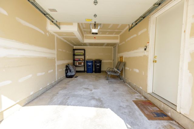 3057 Barclay Way, Ann Arbor, MI 48105