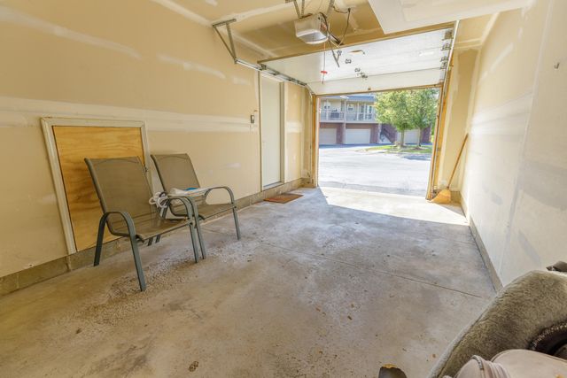 3057 Barclay Way, Ann Arbor, MI 48105