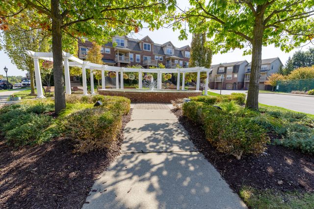 3057 Barclay Way, Ann Arbor, MI 48105