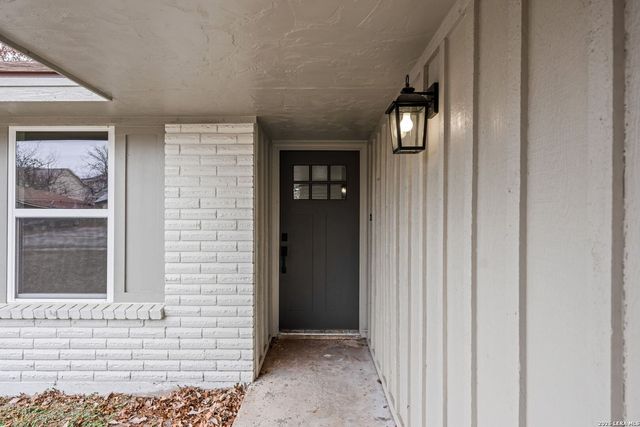 2311 Trails End, Kerrville, TX 78028