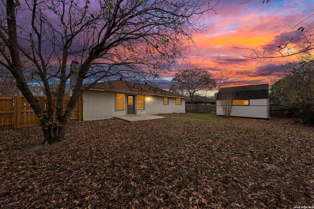 2311 Trails End, Kerrville, TX 78028