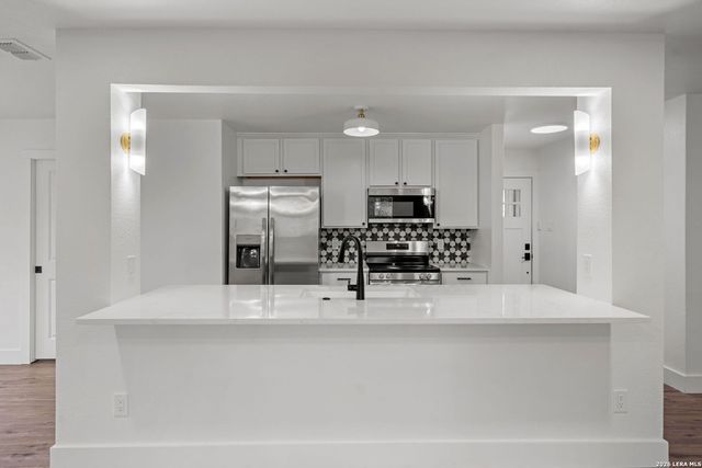 2311 Trails End, Kerrville, TX 78028