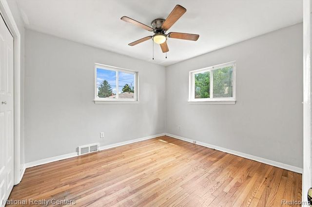 26280 Pinehurst Street, Roseville, MI 48066
