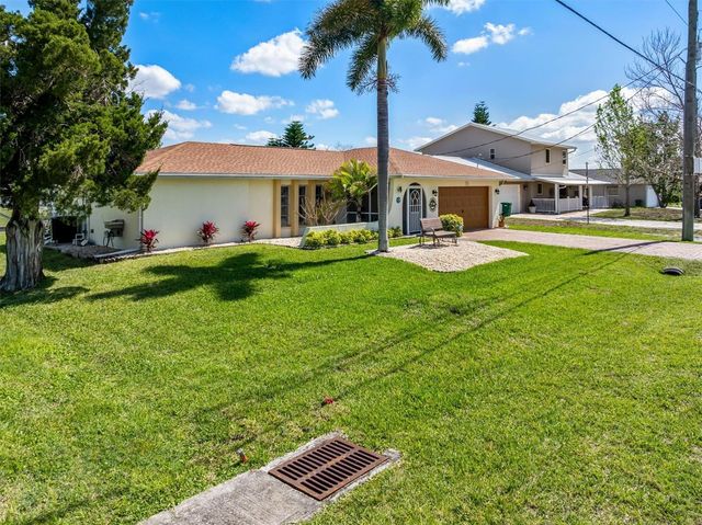 2220 BROAD RANCH DRIVE, Port Charlotte, FL 33948