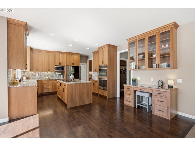 9100 Ne LIVINGSTON MOUNTAIN Ct, Camas, WA 98607