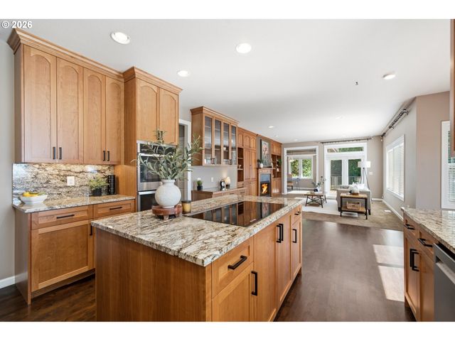 9100 Ne LIVINGSTON MOUNTAIN Ct, Camas, WA 98607