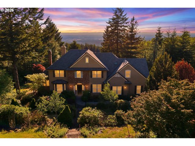 9100 Ne LIVINGSTON MOUNTAIN Ct, Camas, WA 98607