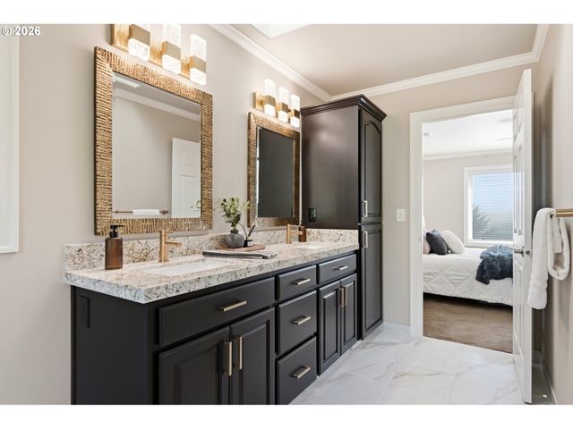 9100 Ne LIVINGSTON MOUNTAIN Ct, Camas, WA 98607