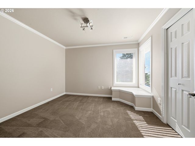 9100 Ne LIVINGSTON MOUNTAIN Ct, Camas, WA 98607