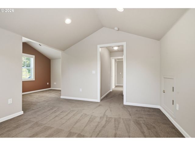 9100 Ne LIVINGSTON MOUNTAIN Ct, Camas, WA 98607