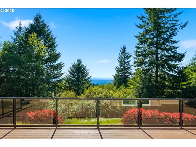 9100 Ne LIVINGSTON MOUNTAIN Ct, Camas, WA 98607
