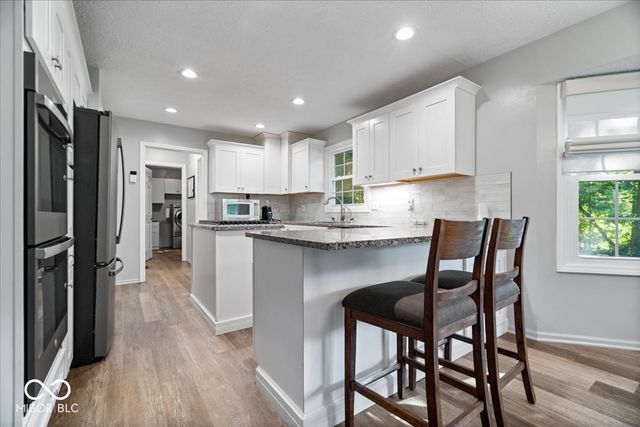 6605 Lake Forest Drive, Avon, IN 46123