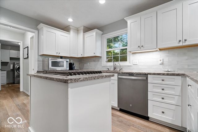 6605 Lake Forest Drive, Avon, IN 46123