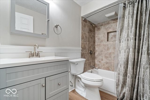 6605 Lake Forest Drive, Avon, IN 46123