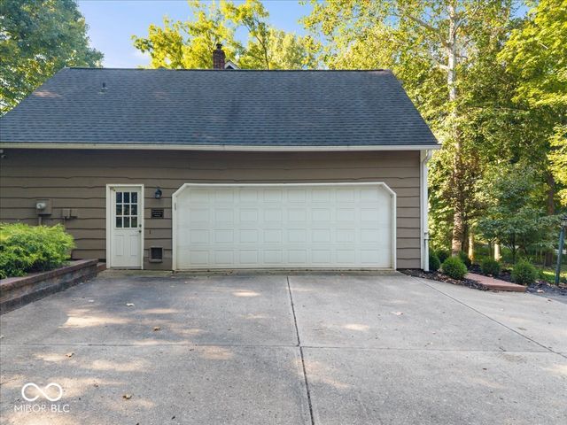 6605 Lake Forest Drive, Avon, IN 46123