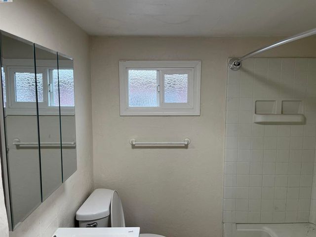 15263 Hesperian, San Leandro, CA 94578