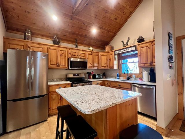 403 Barefoot Rise, Hiawassee, GA 30546