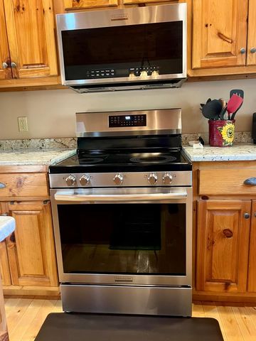 403 Barefoot Rise, Hiawassee, GA 30546