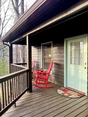 403 Barefoot Rise, Hiawassee, GA 30546