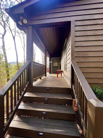 403 Barefoot Rise, Hiawassee, GA 30546