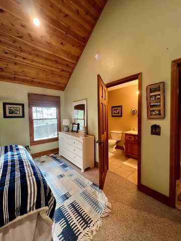 403 Barefoot Rise, Hiawassee, GA 30546