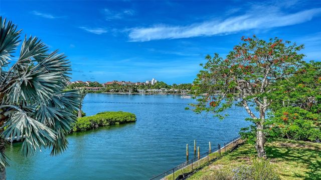 1516 RIDGEWOOD LANE, Sarasota, FL 34231