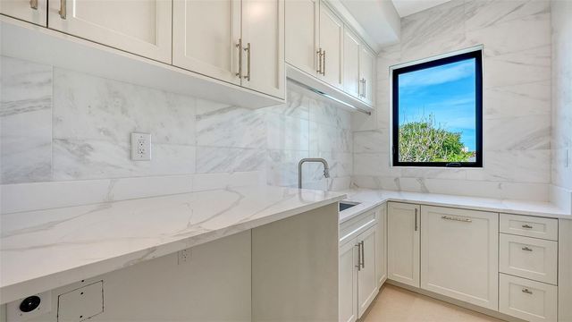 1516 RIDGEWOOD LANE, Sarasota, FL 34231