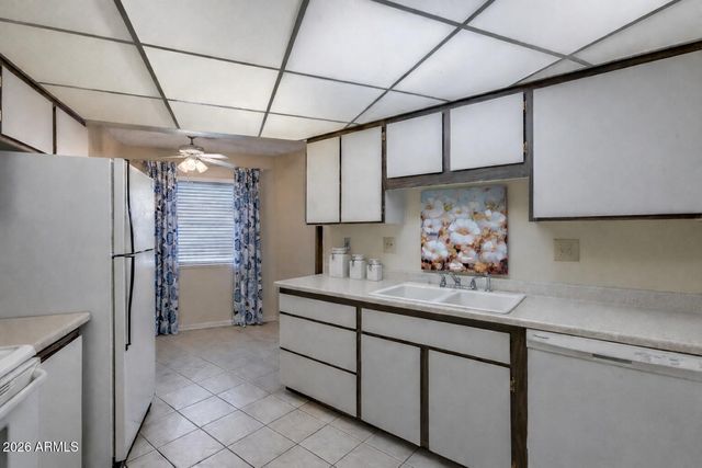 17428 N BOSWELL Boulevard, Sun City, AZ 85373