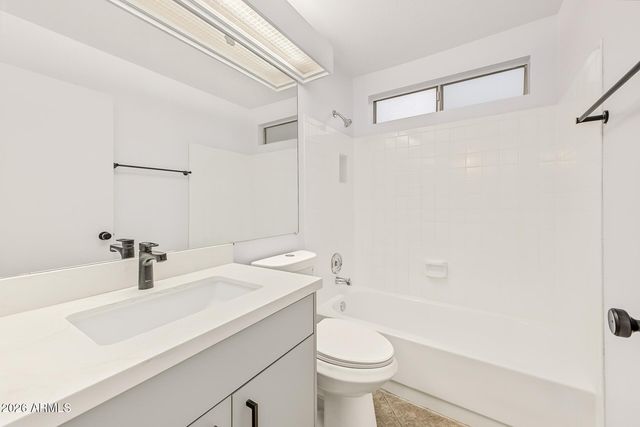 1564 E STEPHENS Drive, Tempe, AZ 85283