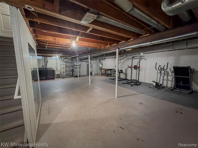 32480 Pembroke Street, Livonia, MI 48152
