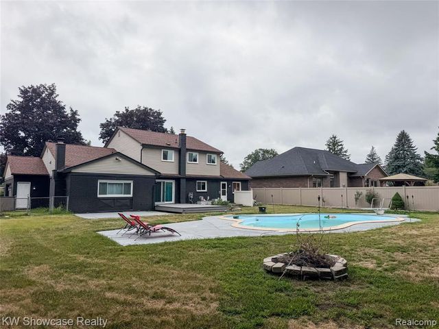 32480 Pembroke Street, Livonia, MI 48152