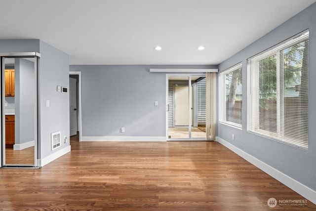 26339 116th Avenue SE #I105, Kent, WA 98030