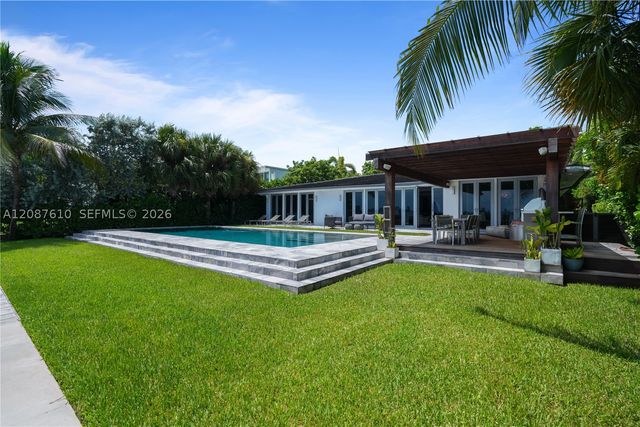 9301 N Bayshore Dr, Miami Shores, FL 33138