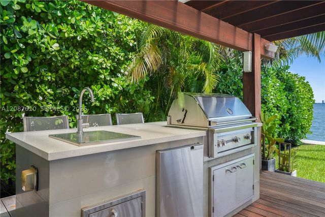 9301 N Bayshore Dr, Miami Shores, FL 33138