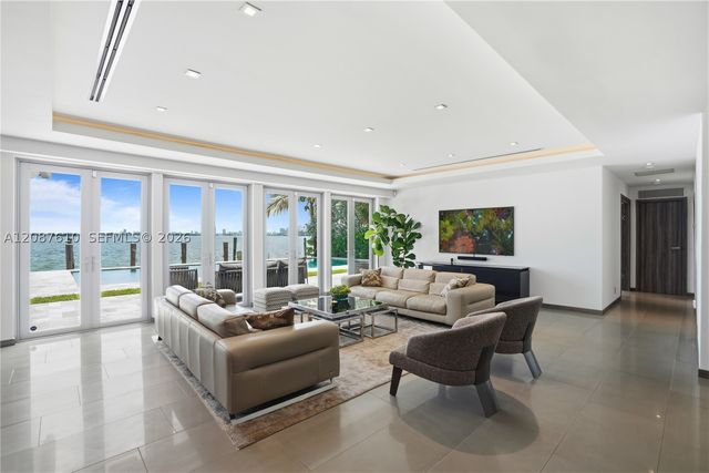 9301 N Bayshore Dr, Miami Shores, FL 33138