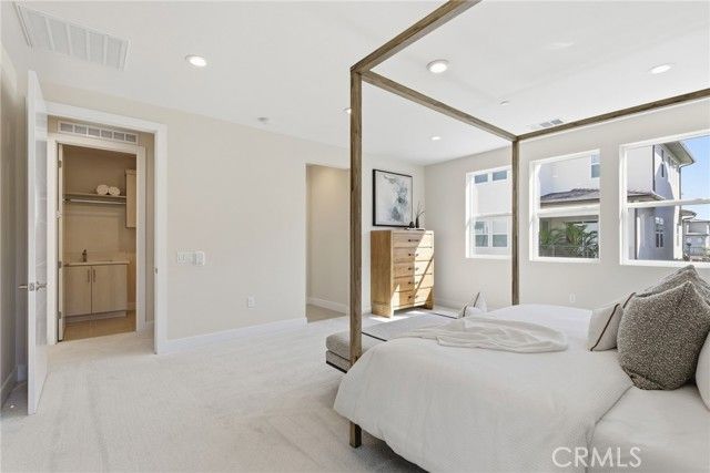 130 Paddlewheel, Lake Forest (el Toro), CA 92630