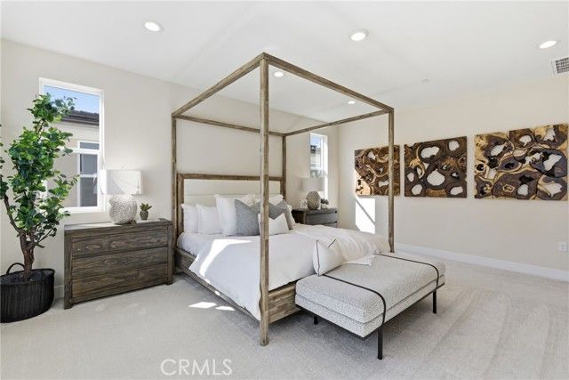 130 Paddlewheel, Lake Forest (el Toro), CA 92630