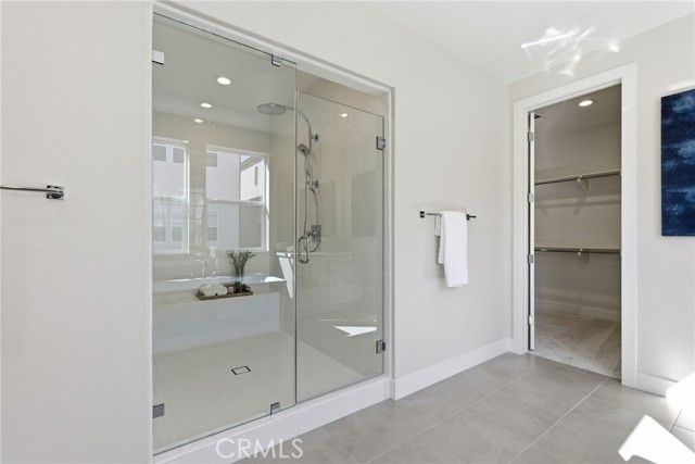 130 Paddlewheel, Lake Forest (el Toro), CA 92630