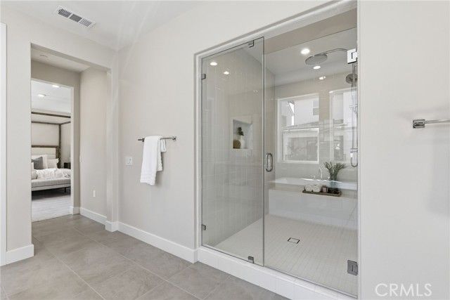 130 Paddlewheel, Lake Forest (el Toro), CA 92630