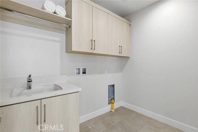 130 Paddlewheel, Lake Forest (el Toro), CA 92630