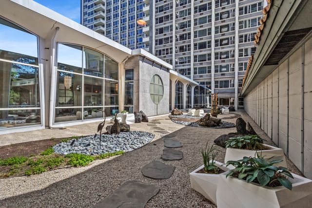4250 N Marine Drive 2629, Chicago, IL 60613