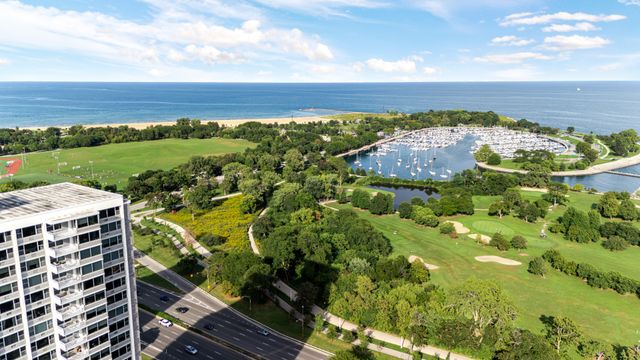 4250 N Marine Drive 2629, Chicago, IL 60613