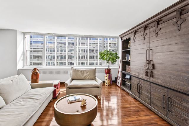 4250 N Marine Drive 2629, Chicago, IL 60613