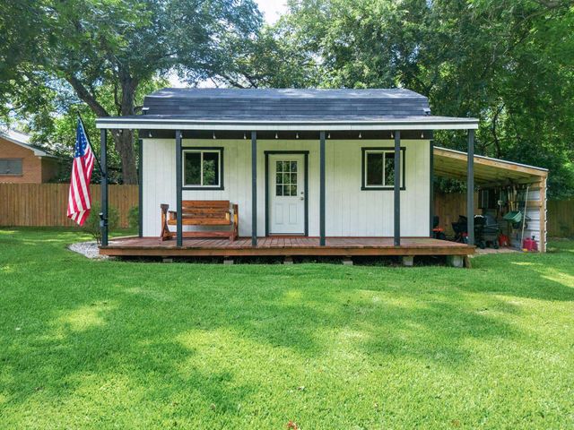 513 E Fairmont St., Longview, TX 75601