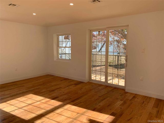 11542 175 Street 2, Saint Albans, NY 11434