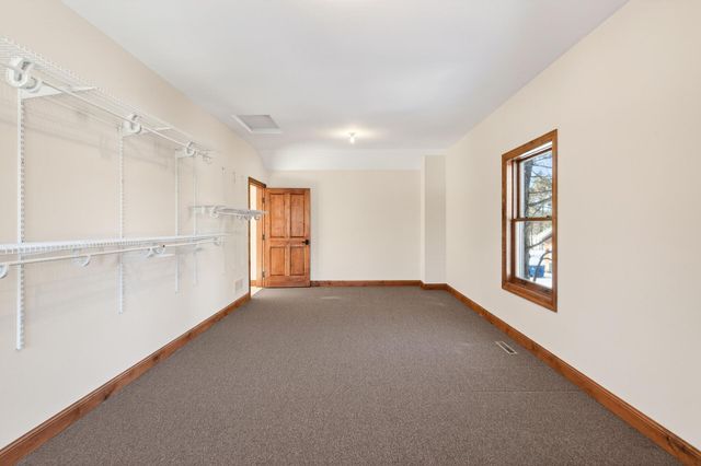 9 Hillary Farm Lane, Gem Lake, MN 55110