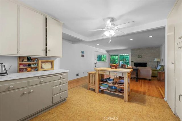5703 Freeman, La Crescenta, CA 91214